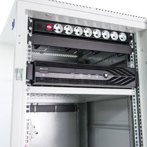 Блок розеток на SKAT-UPS 10 000 SNMP